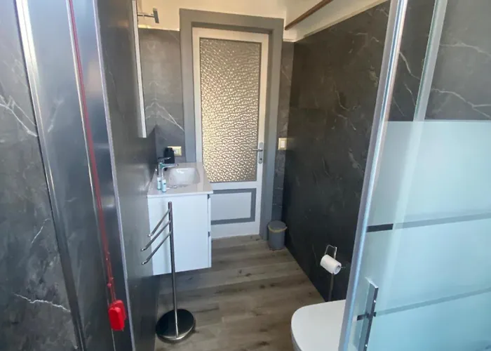 Il Ritrovo, Luminoso Trilocale In Citta *